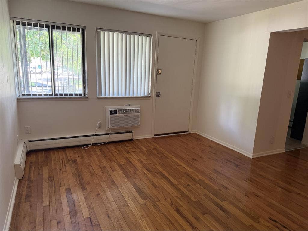 Female Roommate Needed ASAP