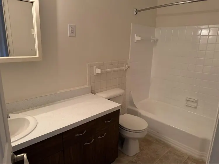 Female Roommate Needed ASAP