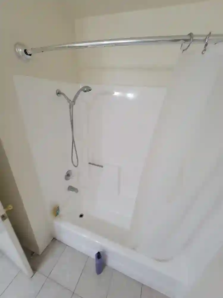 Room w/ private bath + parking spot