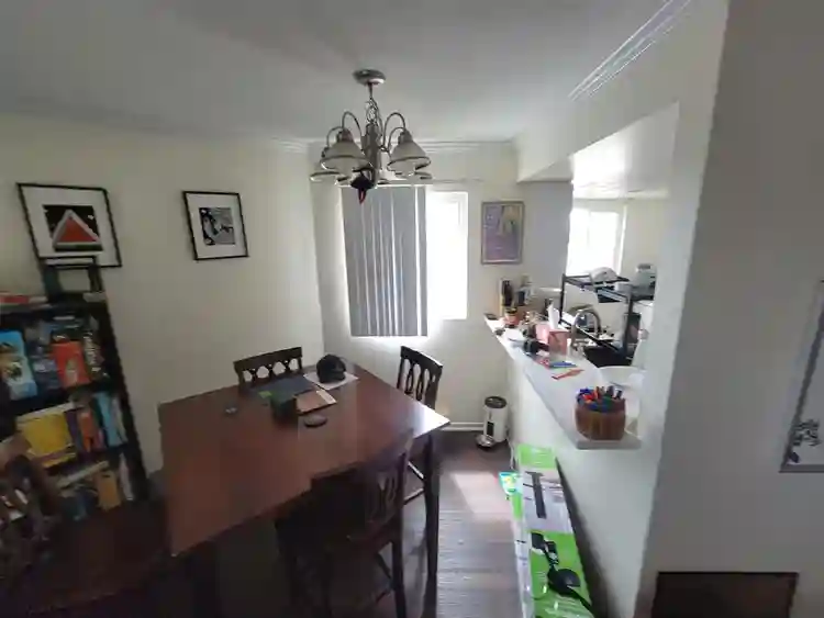 Room w/ private bath + parking spot