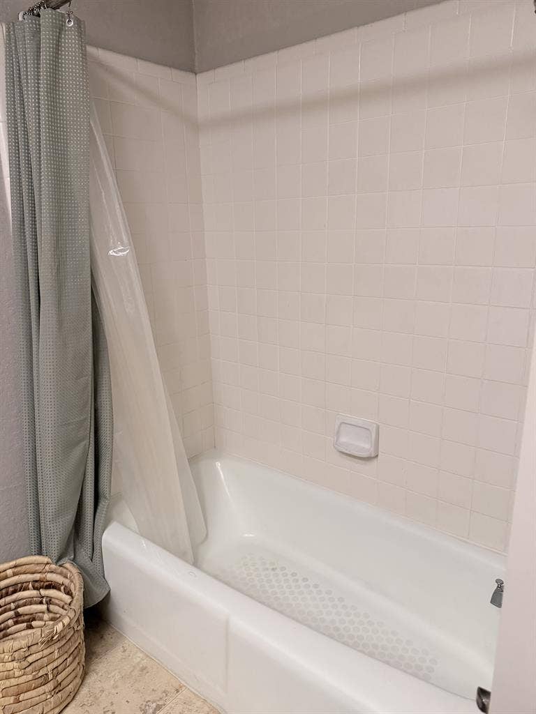 Private Room – Great Amenities
