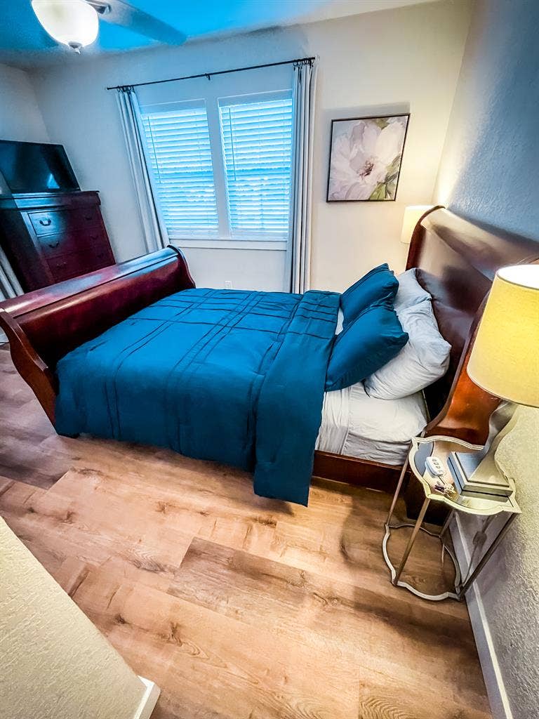 Professional House Share