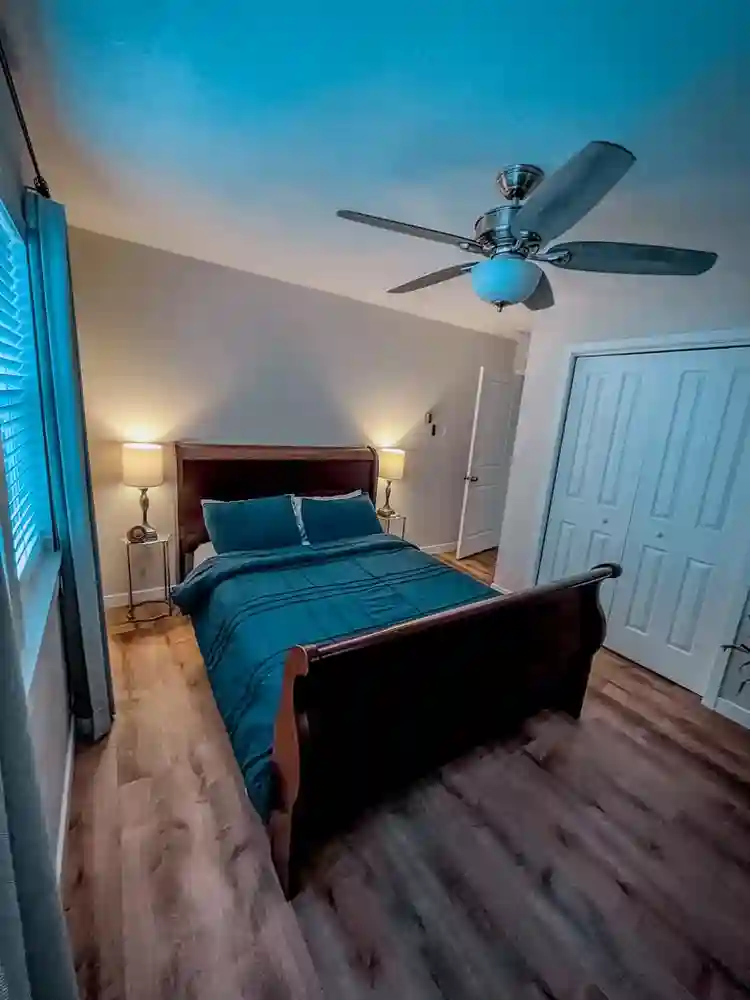 Professional House Share