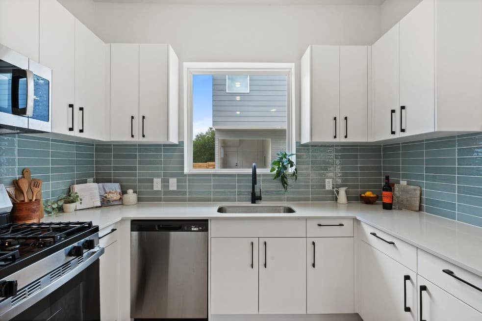 2 BR in Austin