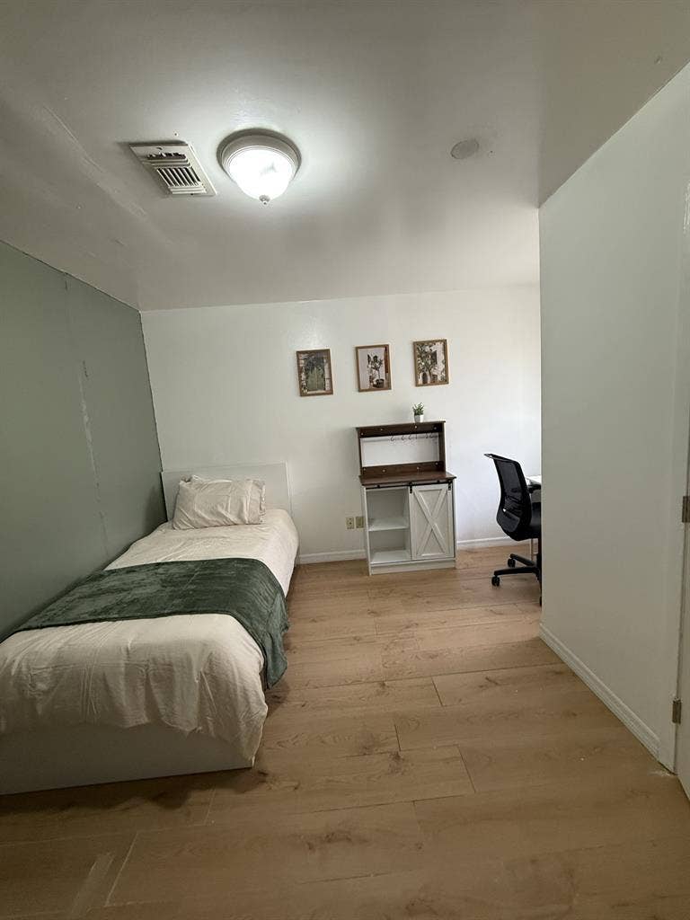 Private room for rent