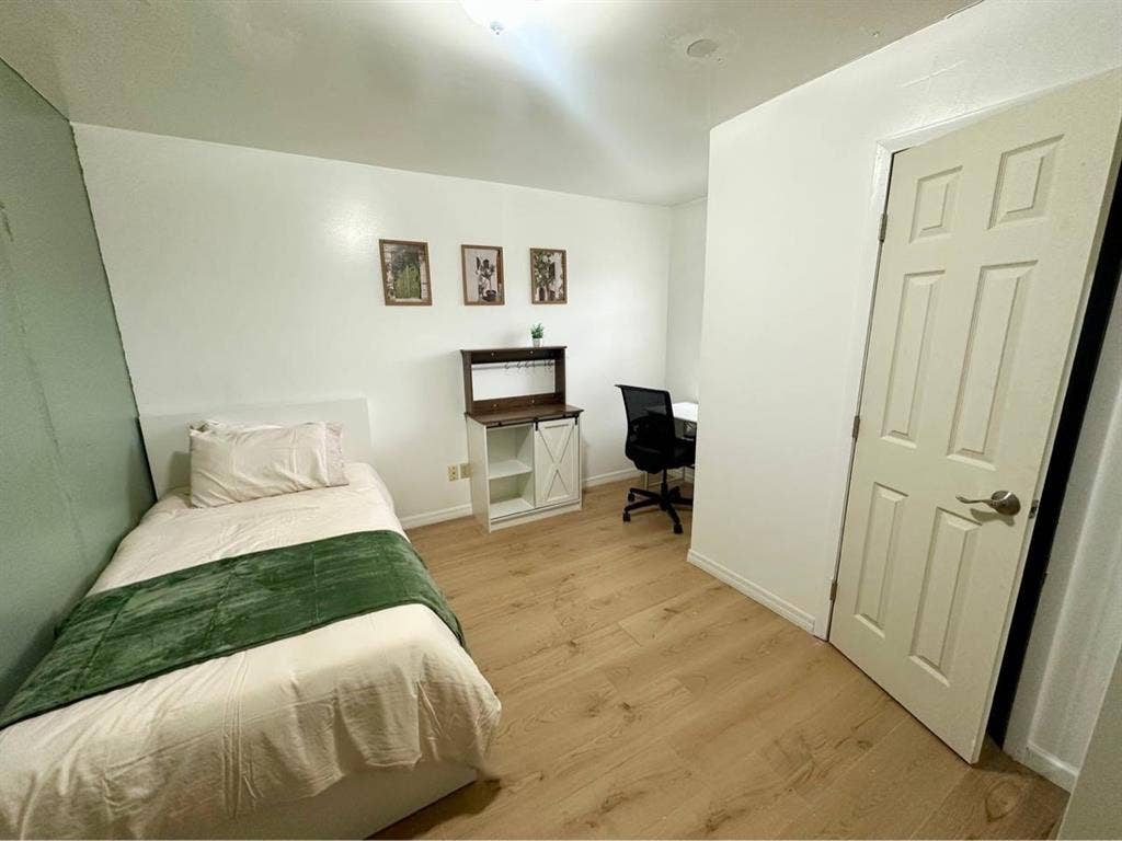 Private room for rent