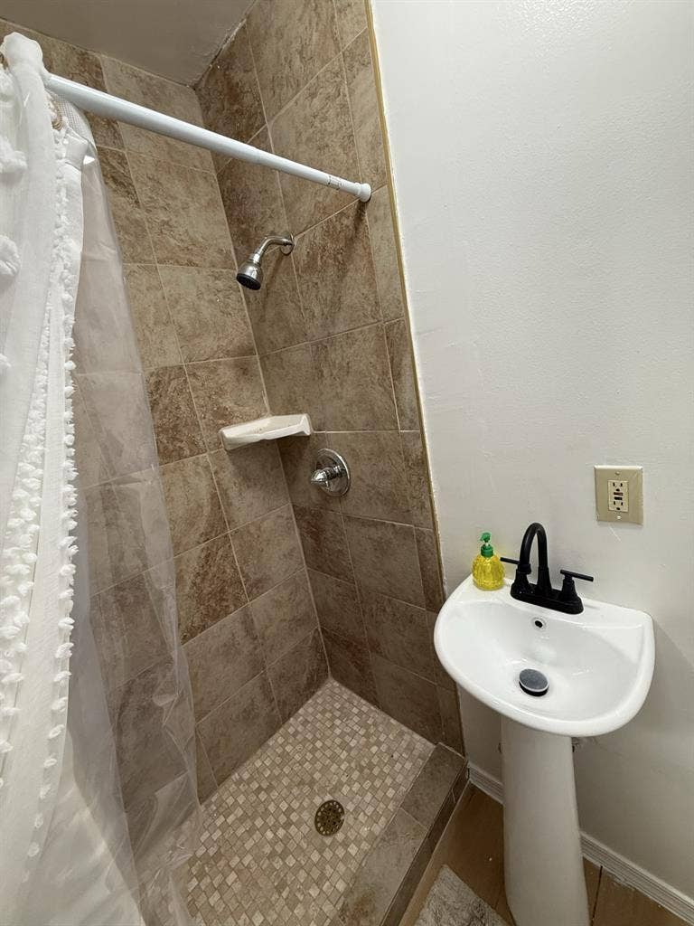 Private room for rent