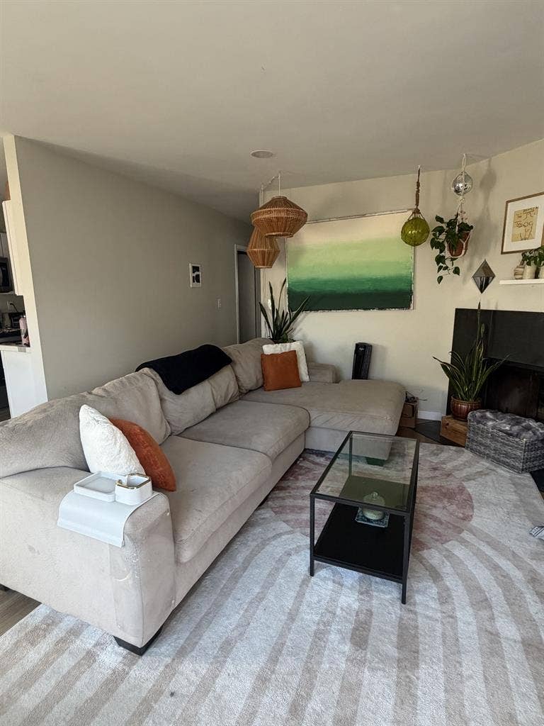 Looking for roommate in east PB