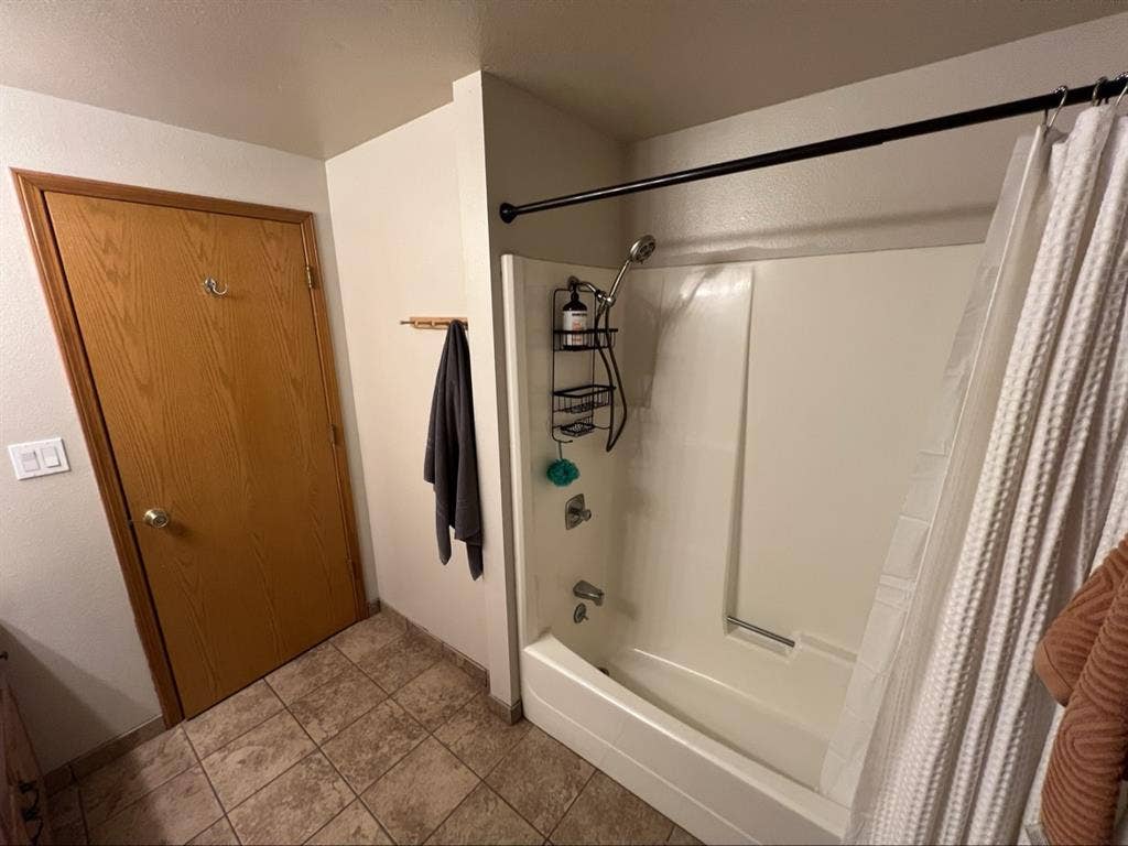 Furnished- Private room & Bathroomm