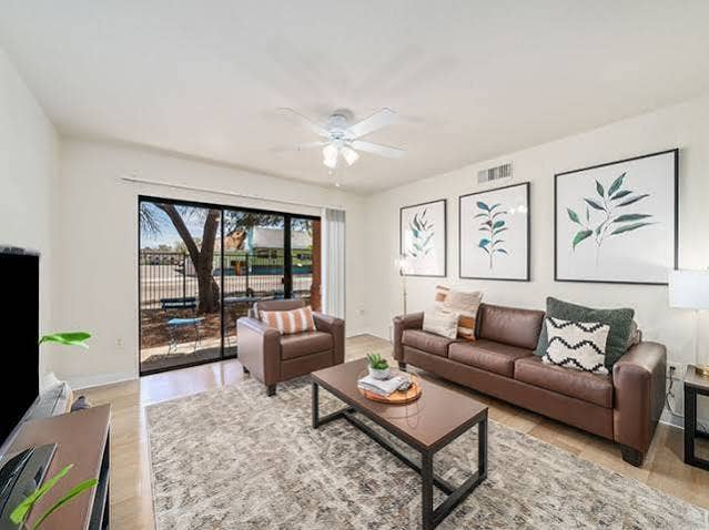 Private bedroom available 8/17