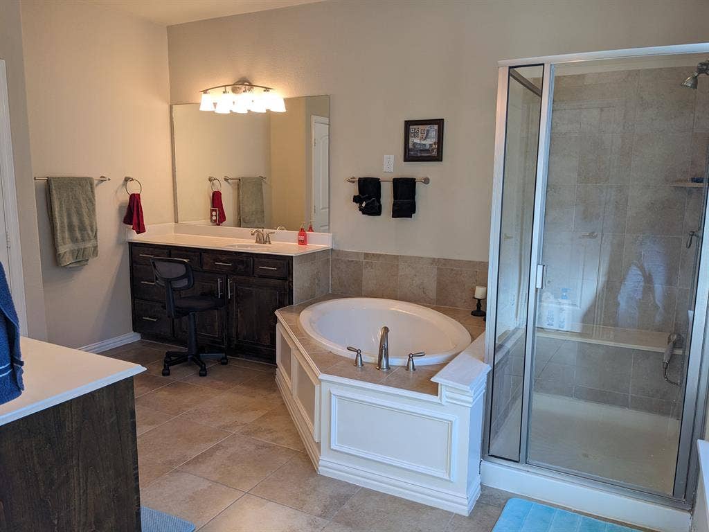 Private Owner Suite & Bath - Female