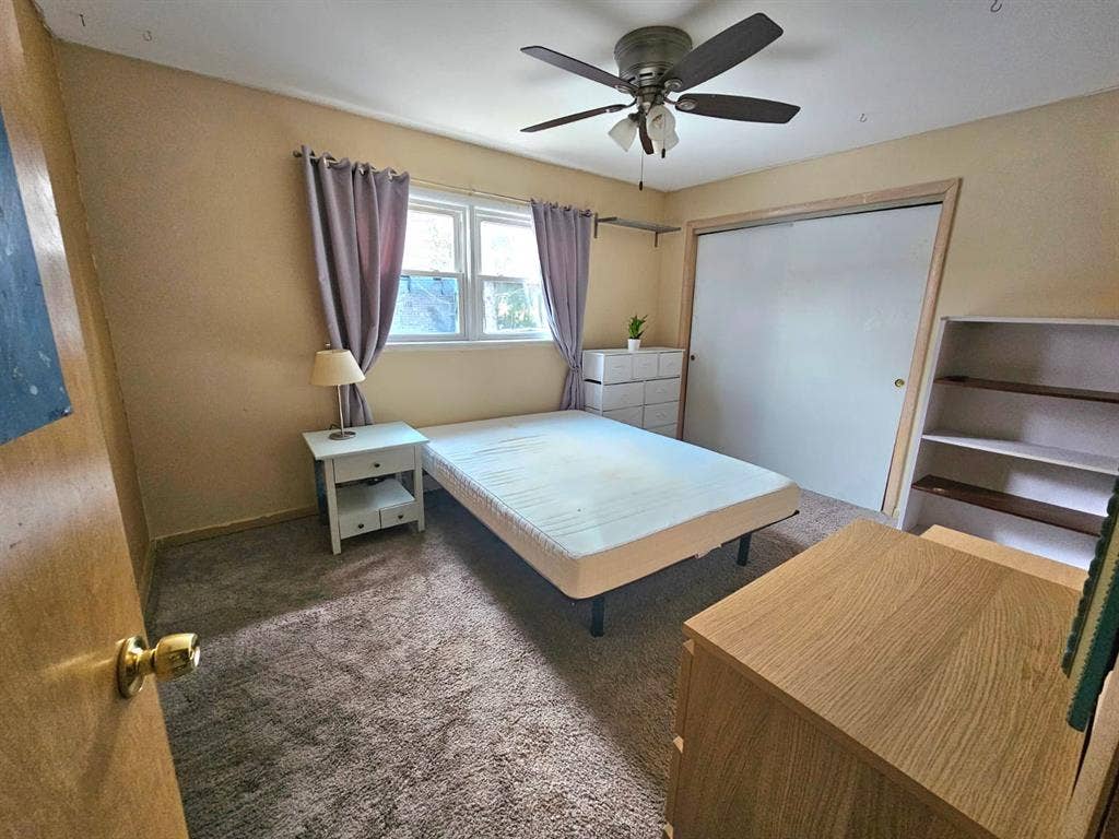 Private Bedroom for Rent