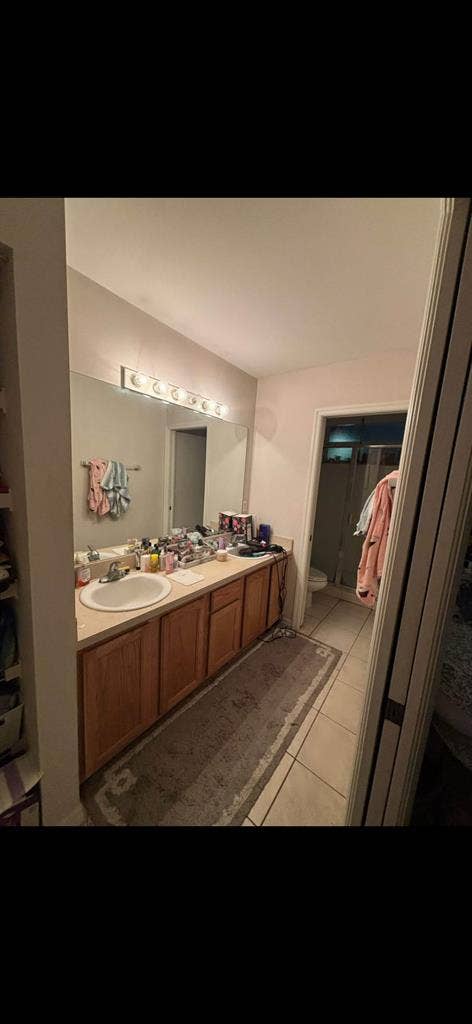 Need female roommate asap