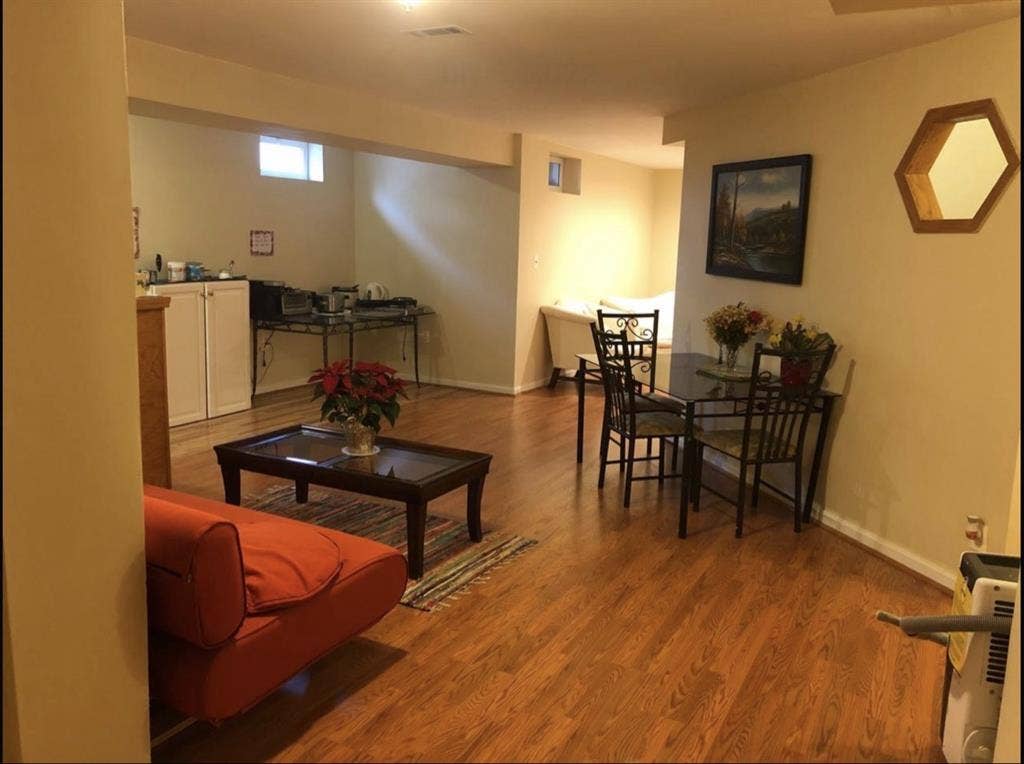 $ 600 / 1 br pre fem for rent