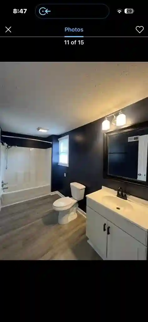 Looking for 2 Roommates