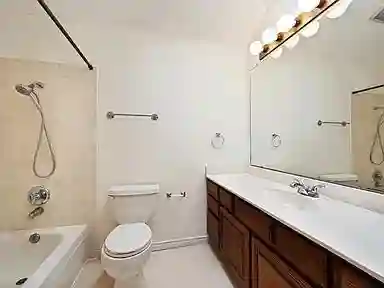 3bed/2.5bath; 2 Story; 1304 sq ft