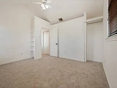 3bed/2.5bath; 2 Story; 1304 sq ft