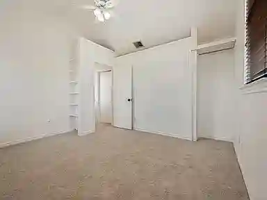 3bed/2.5bath; 2 Story; 1304 sq ft