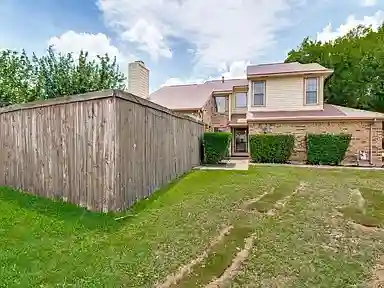 3bed/2.5bath; 2 Story; 1304 sq ft