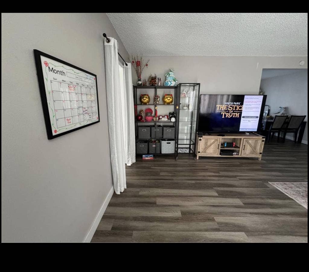 Female Roommate Wanted