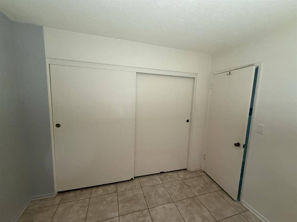 Eastside Costa Mesa room $1550 -