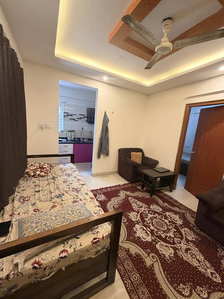 Looking for roommate