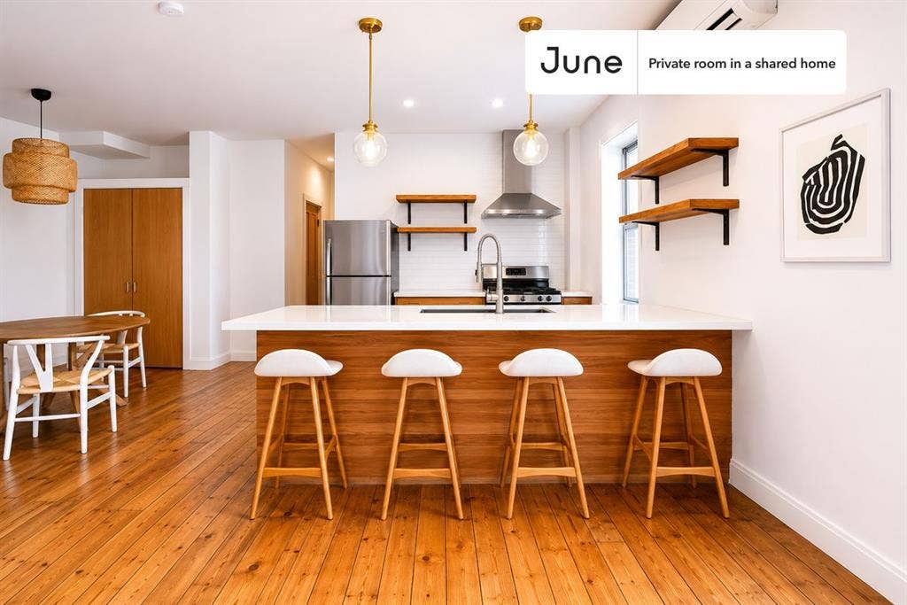 4 BR in New York City