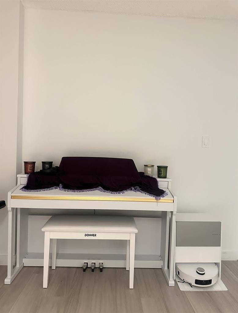 Rent room with private bathroom