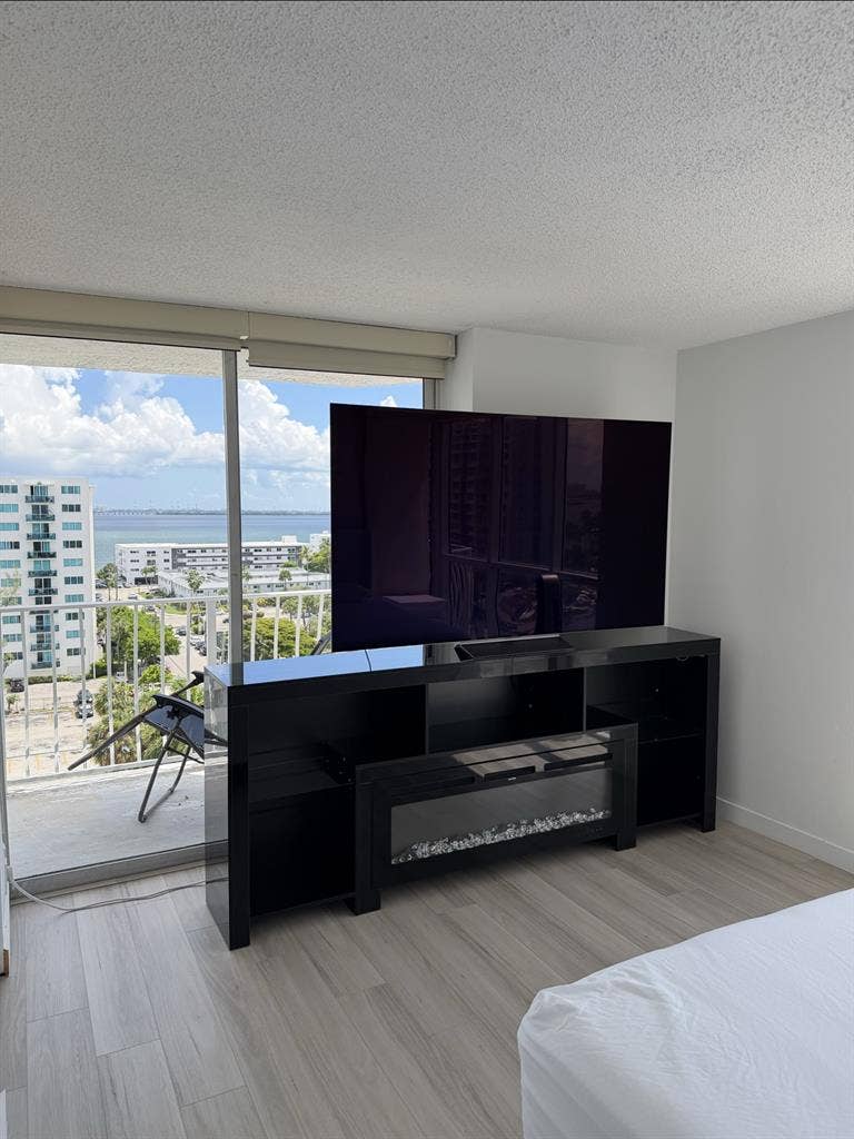 Rent Room with Private Bathroom