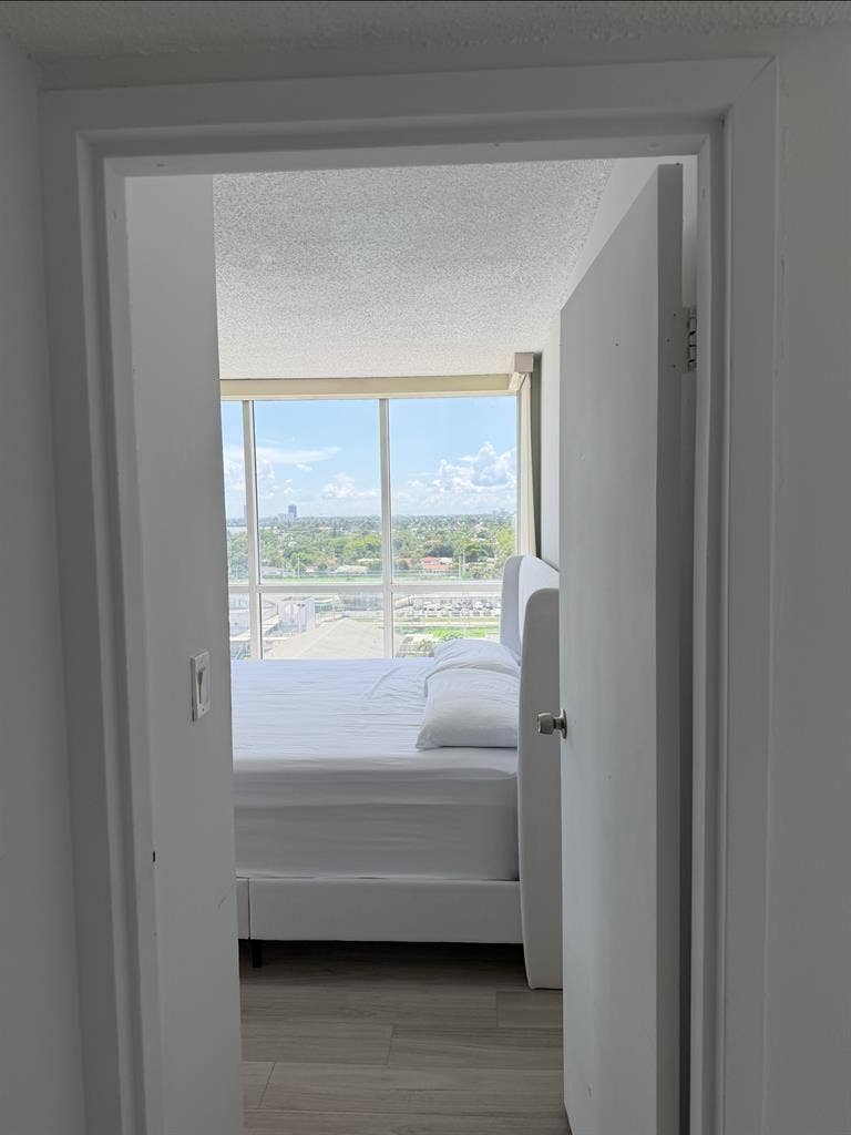 Rent Room with Private Bathroom