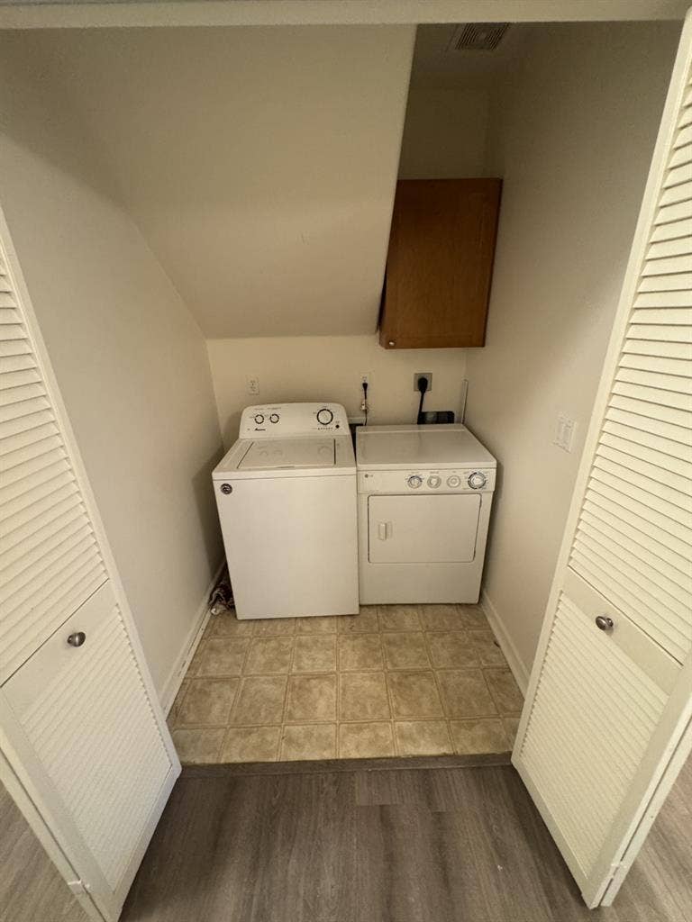 Private Bedroom & Bath Bills includ