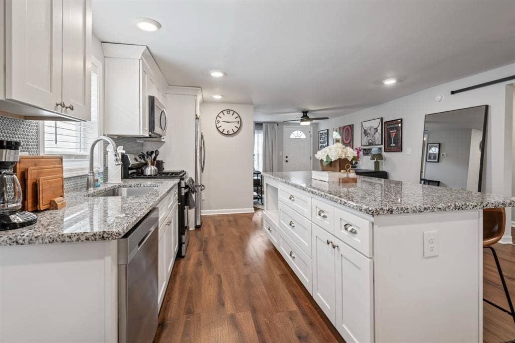 Coastal Lux 2 Bedroom Housee