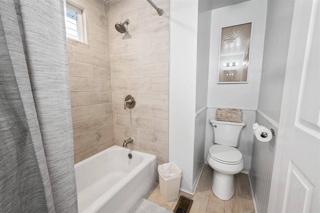 Coastal Lux 2 Bedroom Housee
