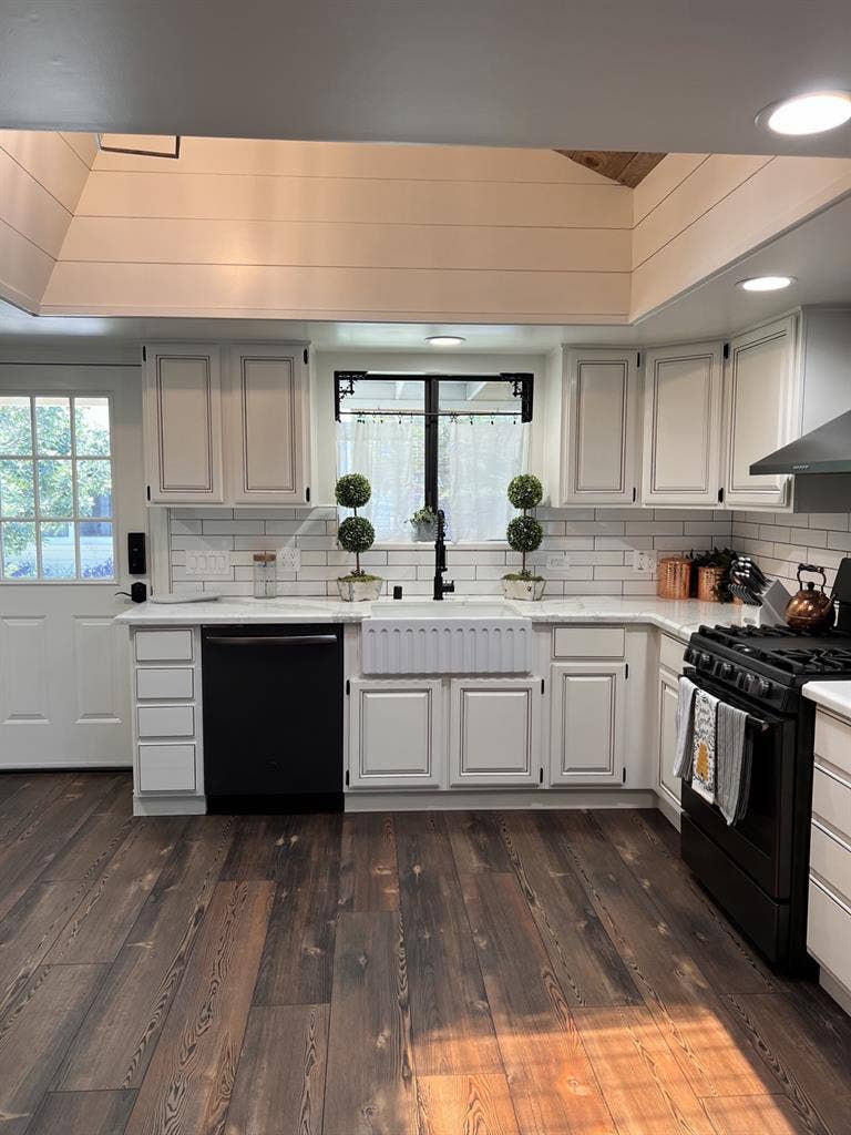 Cute room for rent in La Verne