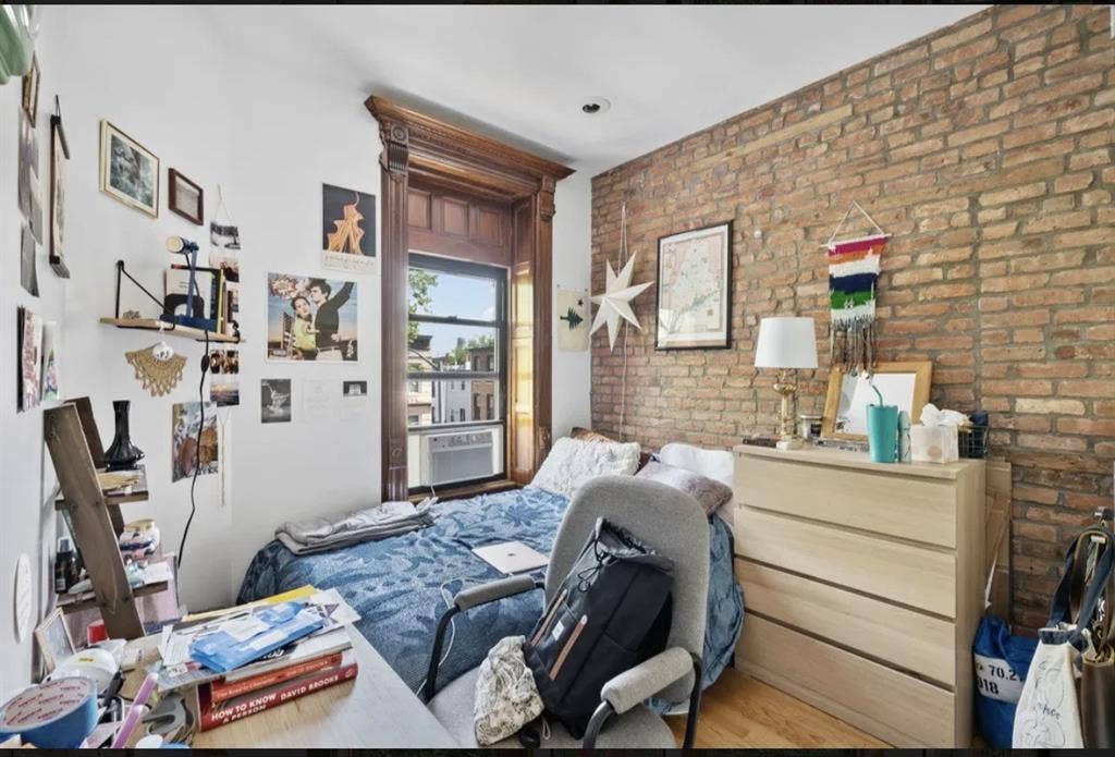 3bd/2bth Bedstuy $1367, 1 yr lease.