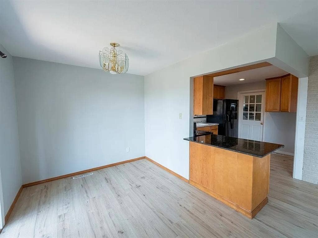 New Listing *Utilities Included*