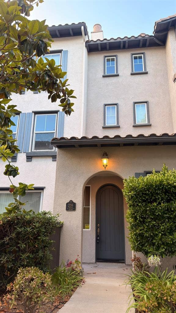 2 Bed 2 Bath Townhome/ Otay Ranch