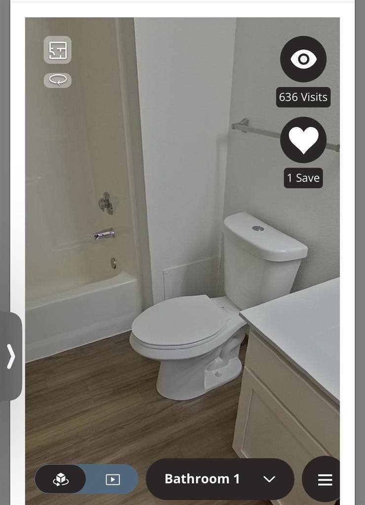 Looking for Roommate (26/F)