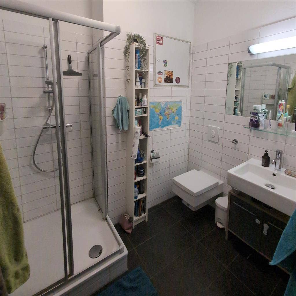 Free room in queer shares apartment