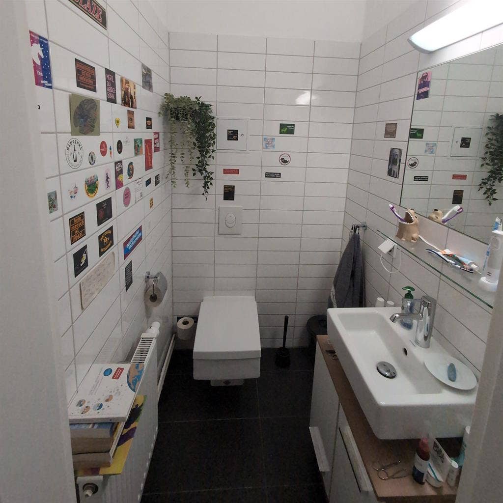 Free room in queer shares apartment