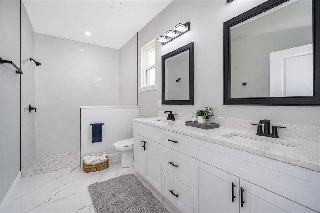 Private Bedroom Available – Female
