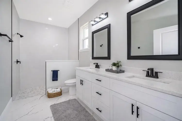 Private Bedroom Available – Female