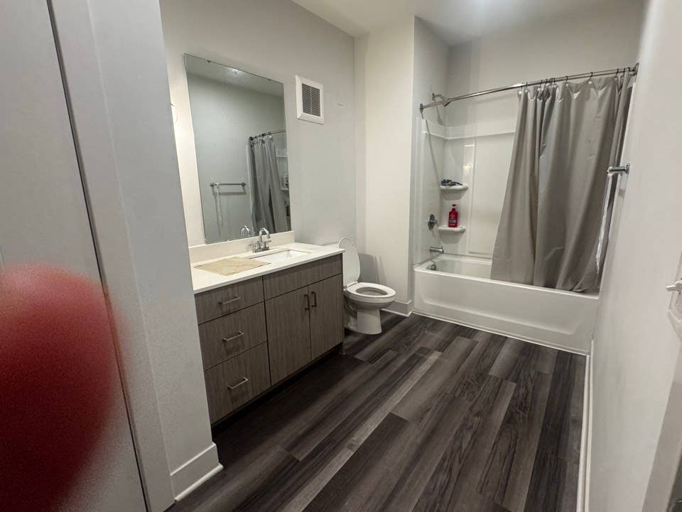 Affordable Downtown Apartment
