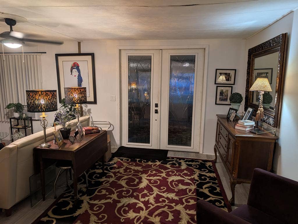 Private Bed,Bath Den 45+comm LGBTQ+