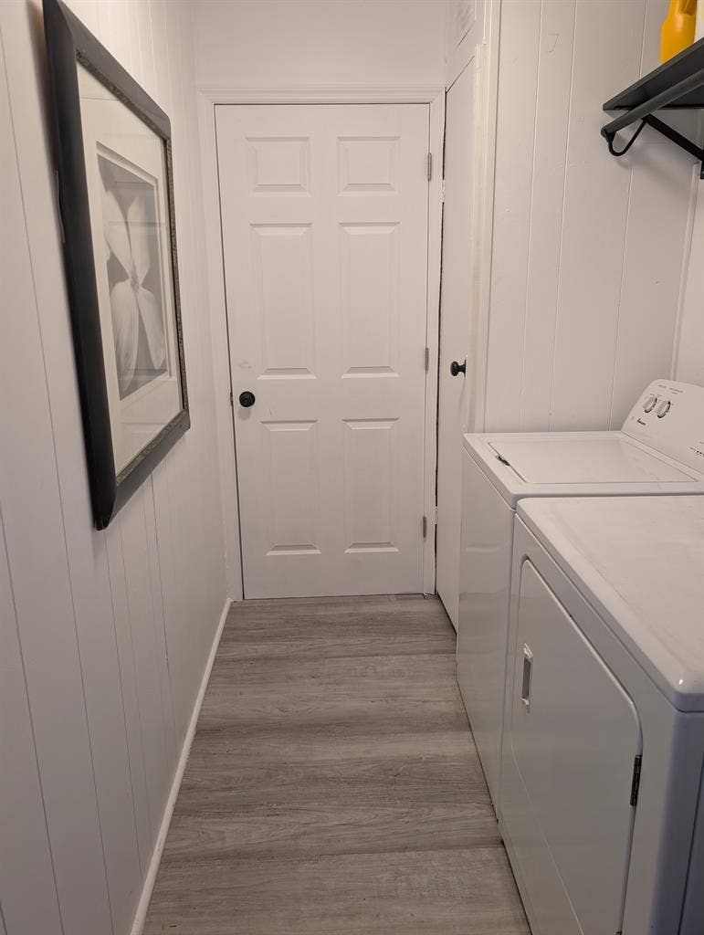 Private Bed Bath Den 45+comm LGBTQ