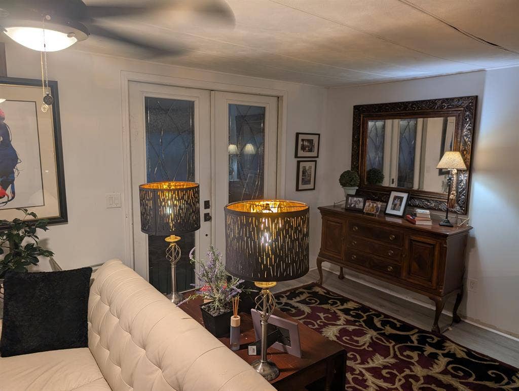 Private Bed,Bath Den 45+comm LGBTQ+