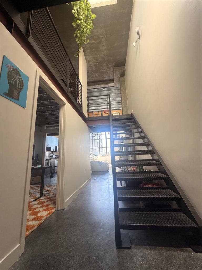 1050sft 2 bath loft short term rent