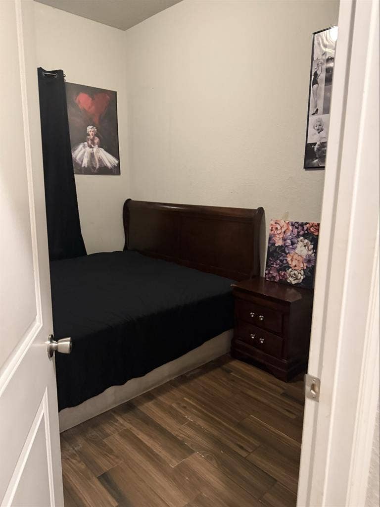 Large room with walking closet