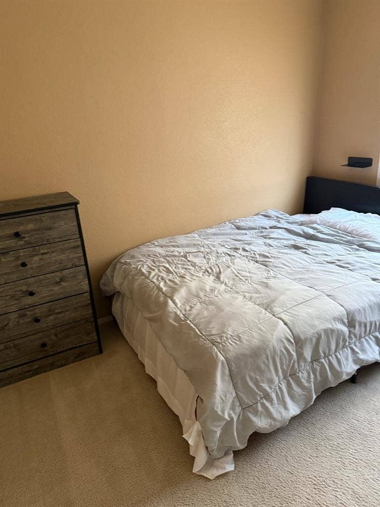 Room available for rent