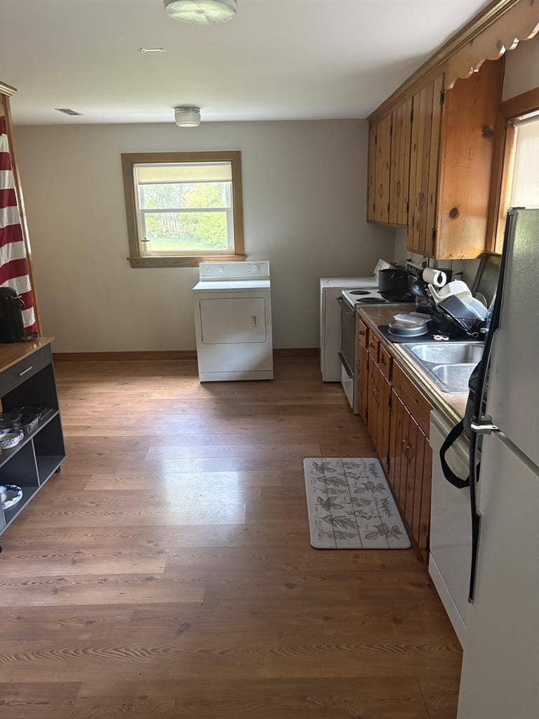Furnished Room in Suburb